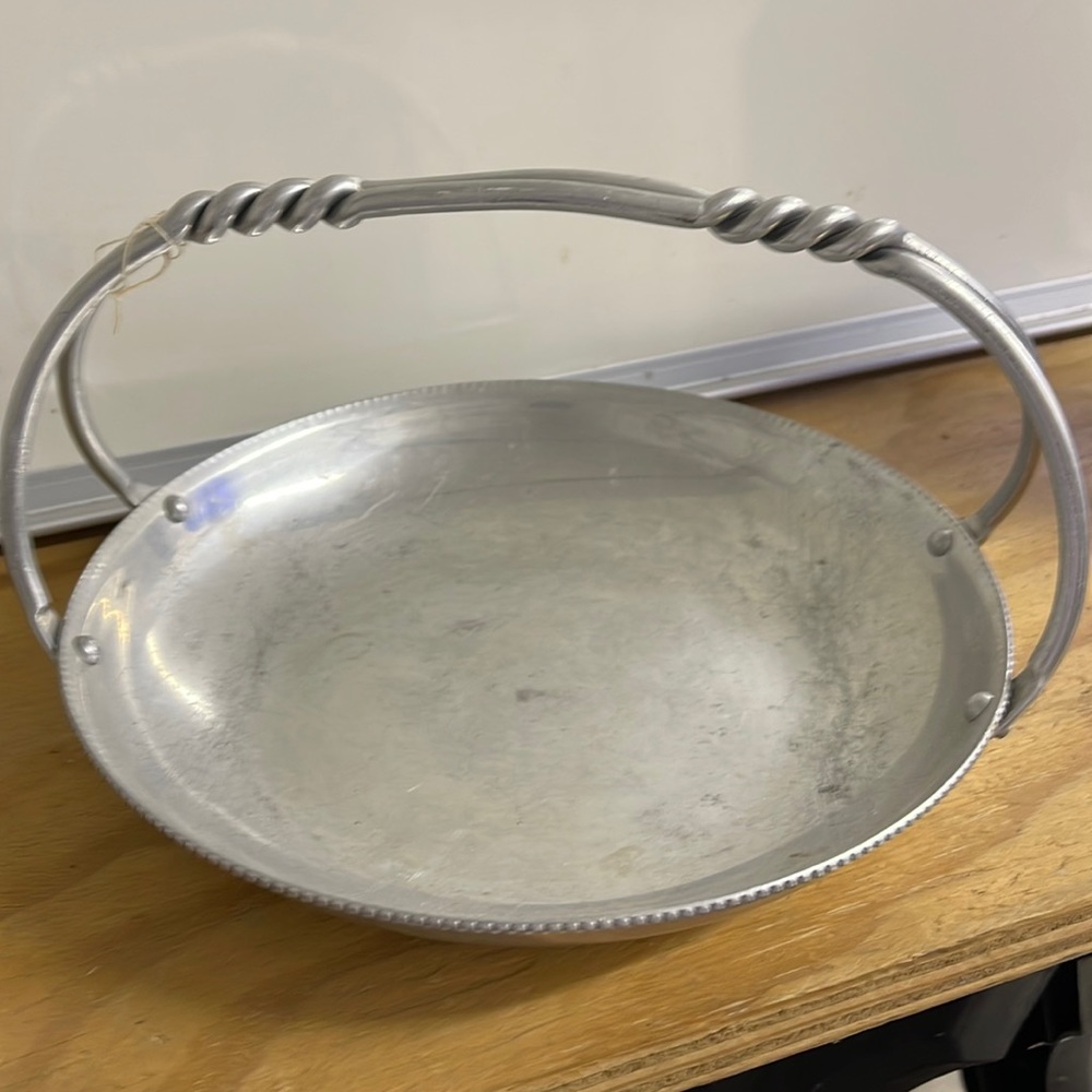 Buenilum aluminum basket